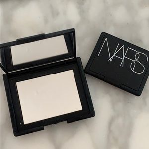 NARS translucent pressed powder